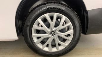 Citroen Berlingo 50kWh Feel XL MPV 5dr Electric Auto (7.4kW Charger) (136 ps)