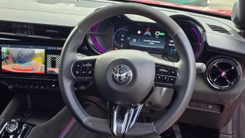 Alfa Romeo Junior 54kWh Elettrica Veloce Auto 5dr