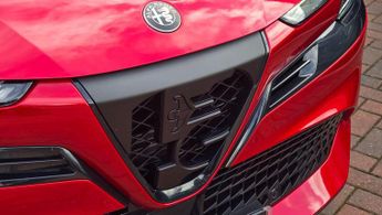 Alfa Romeo Junior 54kWh Elettrica Veloce Auto 5dr