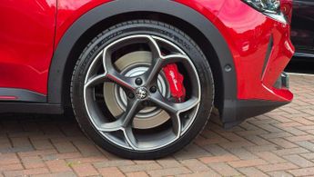 Alfa Romeo Junior 54kWh Elettrica Veloce Auto 5dr