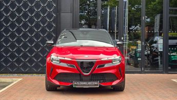Alfa Romeo Junior 54kWh Elettrica Veloce Auto 5dr