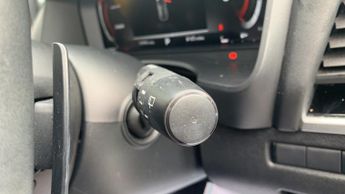 Nissan Qashqai 1.3 DIG-T MHEV N-Connecta XTRON Euro 6 (s/s) 5dr