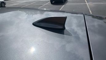 Nissan Qashqai 1.3 DIG-T MHEV N-Connecta XTRON Euro 6 (s/s) 5dr