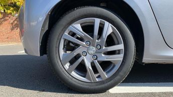 Peugeot 208 1.2 PureTech Active Premium EAT Euro 6 (s/s) 5dr