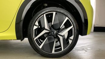 Peugeot 208 1.2 PureTech MHEV GT Hatchback 5dr Petrol Hybrid e-DSC Euro 6 (s