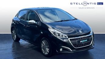 Peugeot 208 1.2 PureTech Signature Hatchback 5dr Petrol Manual Euro 6 (s/s) 
