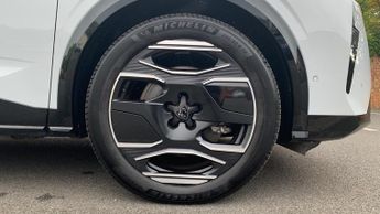 Peugeot 3008 73kWh GT SUV 5dr Electric Auto (210 ps)