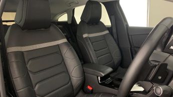 Citroen C4 1.2 PureTech Shine Plus Hatchback 5dr Petrol EAT8 Euro 6 (s/s) (