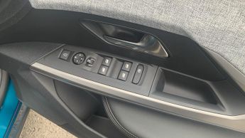 Peugeot 3008 SUV 1.2 MHEV Allure SUV 5dr Petrol Hybrid e-DSC Euro 6 (s/s) (136 ps