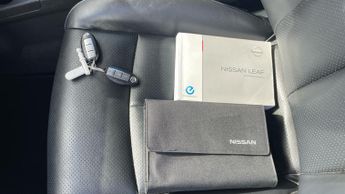 Nissan Leaf 30kWh Tekna Hatchback 5dr Electric Auto (109 bhp)