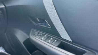 Citroen C4 1.2 PureTech MAX Hatchback 5dr Petrol EAT8 Euro 6 (s/s) (130 ps)