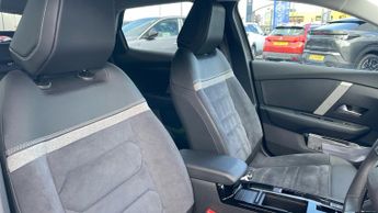 Citroen C4 1.2 PureTech MAX Hatchback 5dr Petrol EAT8 Euro 6 (s/s) (130 ps)