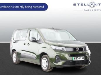 Vauxhall Combo Life Electric 52kWh Design XL MPV 5dr Electric Auto (7.4kW Charger) (136 ps)