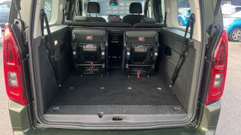 Vauxhall Combo Life Electric 52kWh Design XL MPV 5dr Electric Auto (7.4kW Charger) (136 ps)