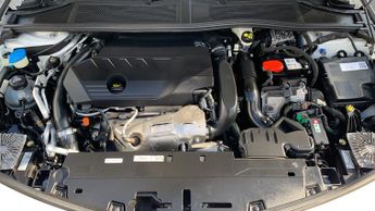 Vauxhall Astra 1.6 12.4kWh GSe Hatchback 5dr Petrol Plug-in Hybrid Auto Euro 6 