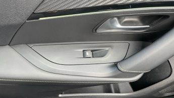 Peugeot 2008 50kWh GT Premium Auto 5dr (7kW Charger)