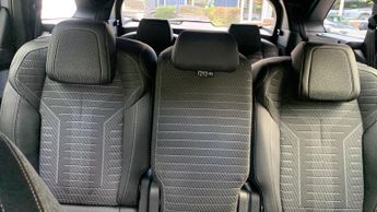 Peugeot 5008 73kWh Allure SUV 5dr Electric Auto (210 ps)