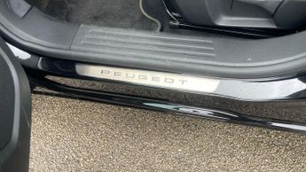 Peugeot 2008 1.2 PureTech MHEV GT SUV 5dr Petrol Hybrid e-DSC Euro 6 (s/s) (1
