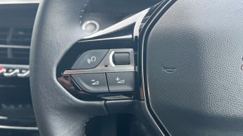 Peugeot 2008 50kWh Allure Premium SUV 5dr Electric Auto (7kW Charger) (136 ps
