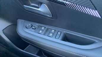 Peugeot 208 1.2 PureTech MHEV Allure Hatchback 5dr Petrol Hybrid e-DSC Euro 