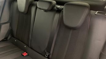 Vauxhall Mokka Electric 50kWh SRi Premium SUV 5dr Electric Auto (136 ps)