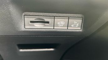 Peugeot 3008 73kWh GT SUV 5dr Electric Auto (210 ps)