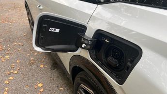 Peugeot 3008 73kWh GT SUV 5dr Electric Auto (210 ps)