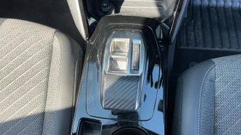 Peugeot 208 50kWh E-Style Auto 5dr (7.4kW Charger)