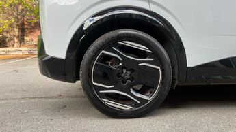 Peugeot 3008 73kWh GT SUV 5dr Electric Auto (210 ps)
