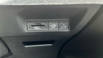 Peugeot 3008 73kWh GT SUV 5dr Electric Auto (210 ps)