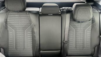 Peugeot 3008 73kWh GT SUV 5dr Electric Auto (210 ps)