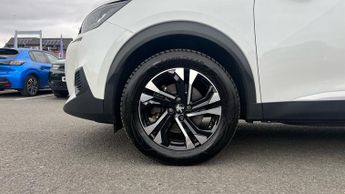 Peugeot 2008 50kWh Allure SUV 5dr Electric Auto (136 ps)