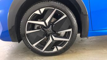 Peugeot 208 1.2 PureTech MHEV GT Hatchback 5dr Petrol Hybrid e-DSC Euro 6 (s