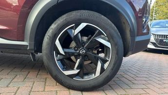 Nissan Juke 1.6 N-Connecta SUV 5dr Petrol Hybrid Auto Euro 6 (143 ps)