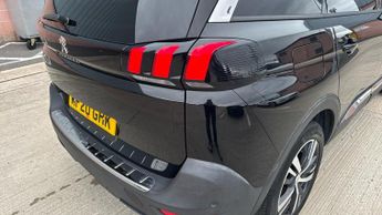 Peugeot 5008 1.2 PureTech GPF Allure SUV 5dr Petrol EAT Euro 6 (s/s) (130 ps)