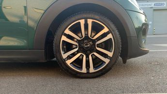 Mini Hatch 1.5 Cooper Exclusive Hatchback 5dr Petrol Steptronic Euro 6 (s/s