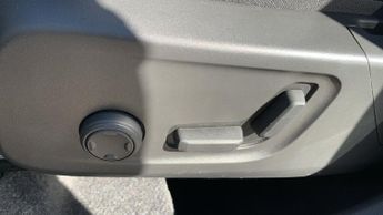 Volvo Xc40 1.5h T5 Recharge 10.7kWh Ultimate Bright SUV 5dr Petrol Plug-in 