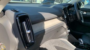 Volvo Xc40 1.5h T5 Recharge 10.7kWh Ultimate Bright SUV 5dr Petrol Plug-in 
