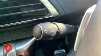 Peugeot 3008 SUV 1.6 12.4kWh Allure SUV 5dr Petrol Plug-in Hybrid e-EAT Euro 6 (s