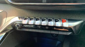 Peugeot 3008 SUV 1.6 12.4kWh Allure SUV 5dr Petrol Plug-in Hybrid e-EAT Euro 6 (s