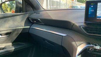 Peugeot 3008 SUV 1.6 12.4kWh Allure SUV 5dr Petrol Plug-in Hybrid e-EAT Euro 6 (s