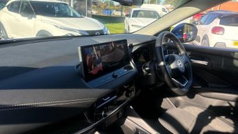 Nissan Qashqai 1.3 DIG-T MHEV N-Connecta SUV 5dr Petrol Hybrid XTRON Euro 6 (s/