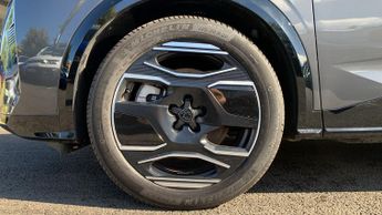 Peugeot 3008 73kWh GT SUV 5dr Electric Auto (210 ps)