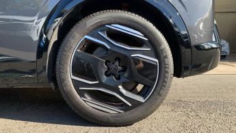 Peugeot 3008 73kWh GT SUV 5dr Electric Auto (210 ps)