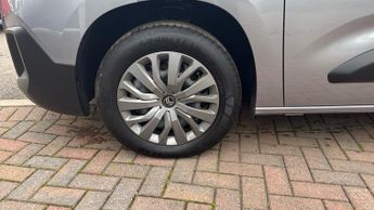 Citroen Berlingo 52kWh PLUS XL MPV 5dr Electric Auto (7.4kW Charger) (136 ps)