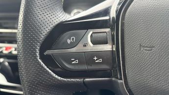Peugeot 2008 50kWh GT Premium SUV 5dr Electric Auto (136 ps)