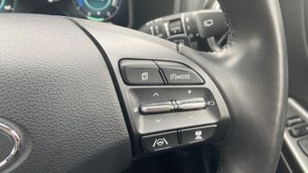 Hyundai Kona 64kWh Ultimate SUV 5dr Electric Auto (10.5kW Charger) (204 ps)