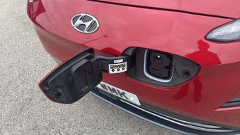 Hyundai Kona 64kWh Ultimate SUV 5dr Electric Auto (10.5kW Charger) (204 ps)