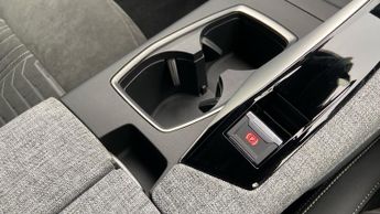 Peugeot 5008 73kWh GT SUV 5dr Electric Auto (210 ps)