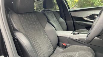 Peugeot 5008 73kWh GT SUV 5dr Electric Auto (210 ps)